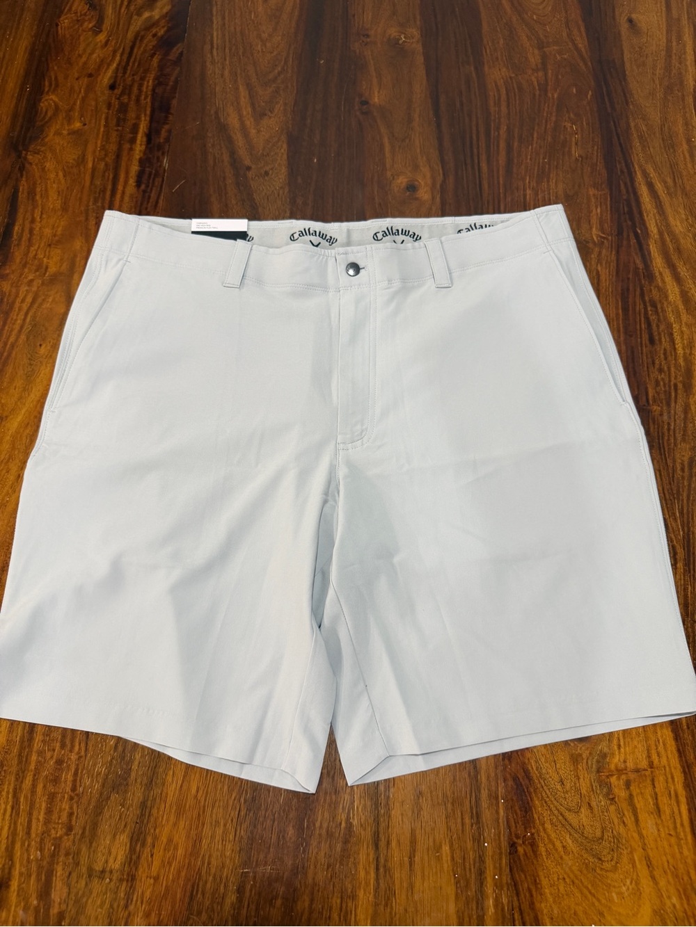 Callaway Men’s Light Gray Flat-Front Performance Golf Shorts